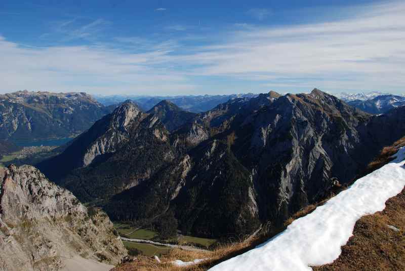 Der Blick in Richtung Achensee bei der Karwendel Bergwanderung