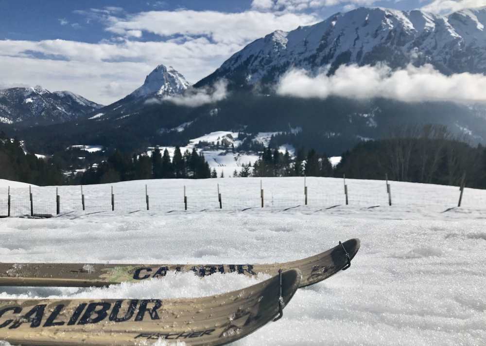 Von Achenkirch führt die Skitour mit diesem Blick auf Guffert und Rofangebirge hinauf