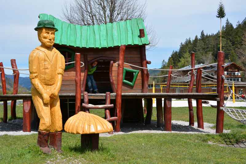 Das Spielhaus für die kleineren Kinder