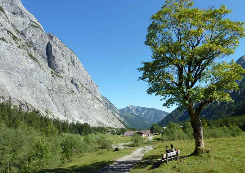 Gramaialm Wanderung:  Vom Achensee zur Gramaialm wandern in das schöne Karwendel 