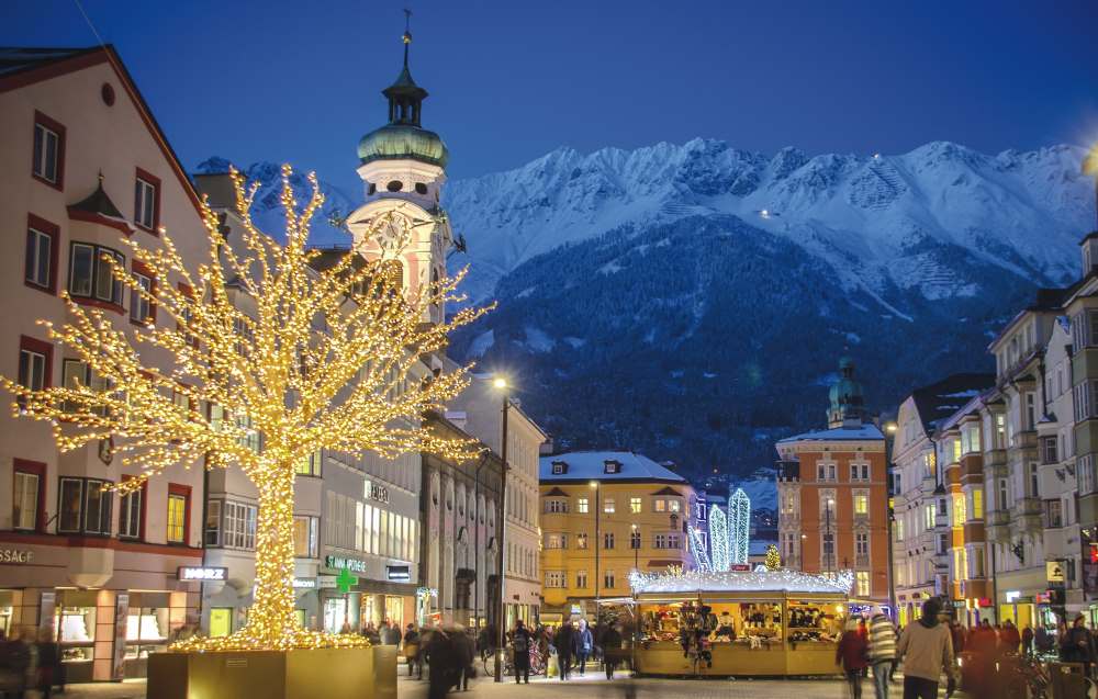 Stimmungsvoll ist der Adventmarkt rund um Weihnachten in Innsbruck, Foto: Innsbruck Tourismus - Alexander Tolmo