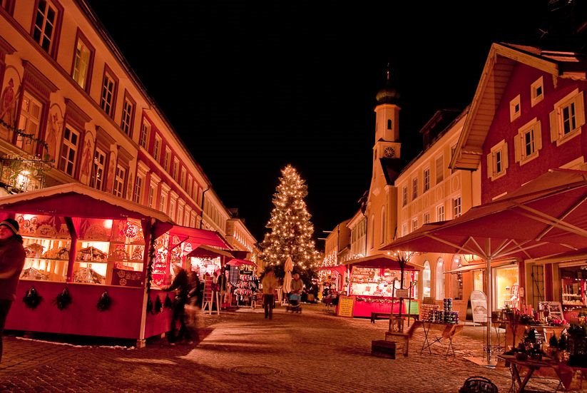 Das ist die weihnachtliche Stimmung am Weihnachtsmarkt in Bayern, Chr. Wenderoth