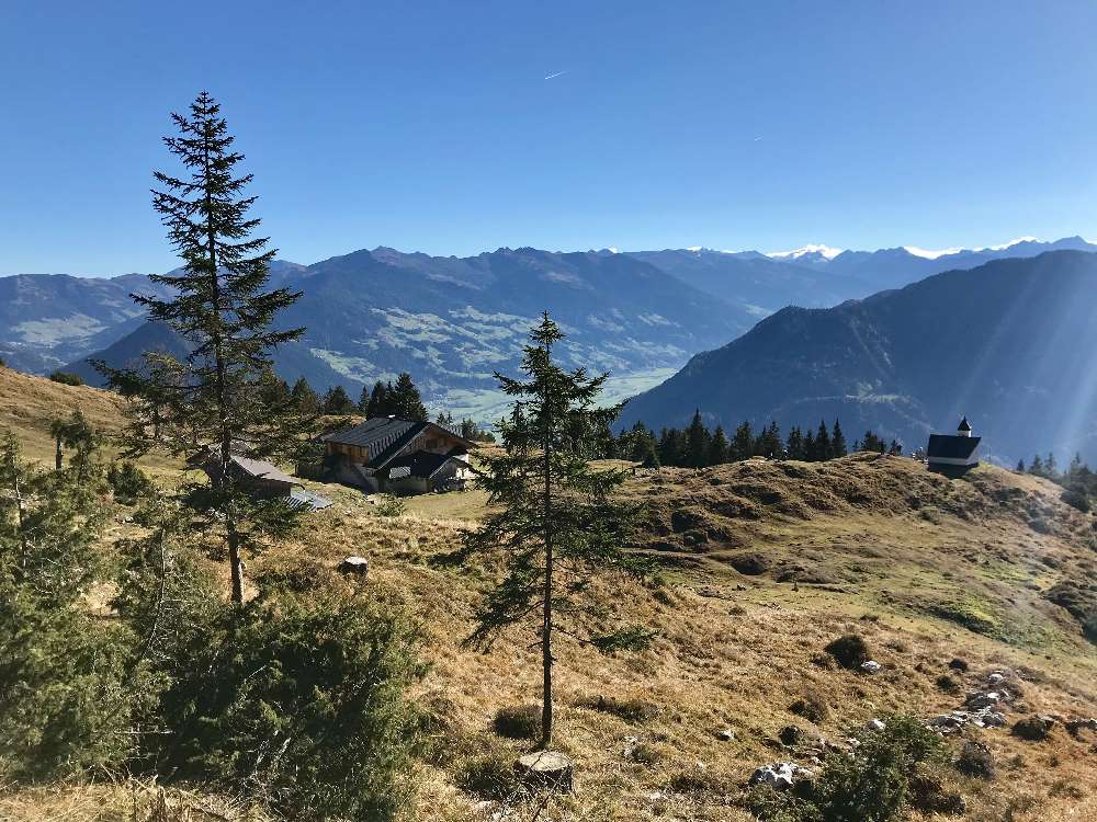 Das ist die Astenau Alm am Ebner Joch