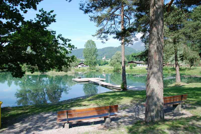 Der Badesee Weisslahn Terfens, beliebtes Strandbad in Tirol