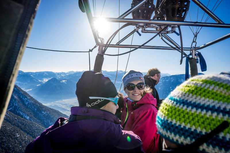 Achensee Ballonfahren: Der Blick aus dem Heißluftballon in Tirol, Bild: Achensee Tourismus 