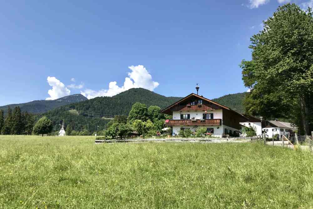 Einer der Bauernhöfe am Walchensee 