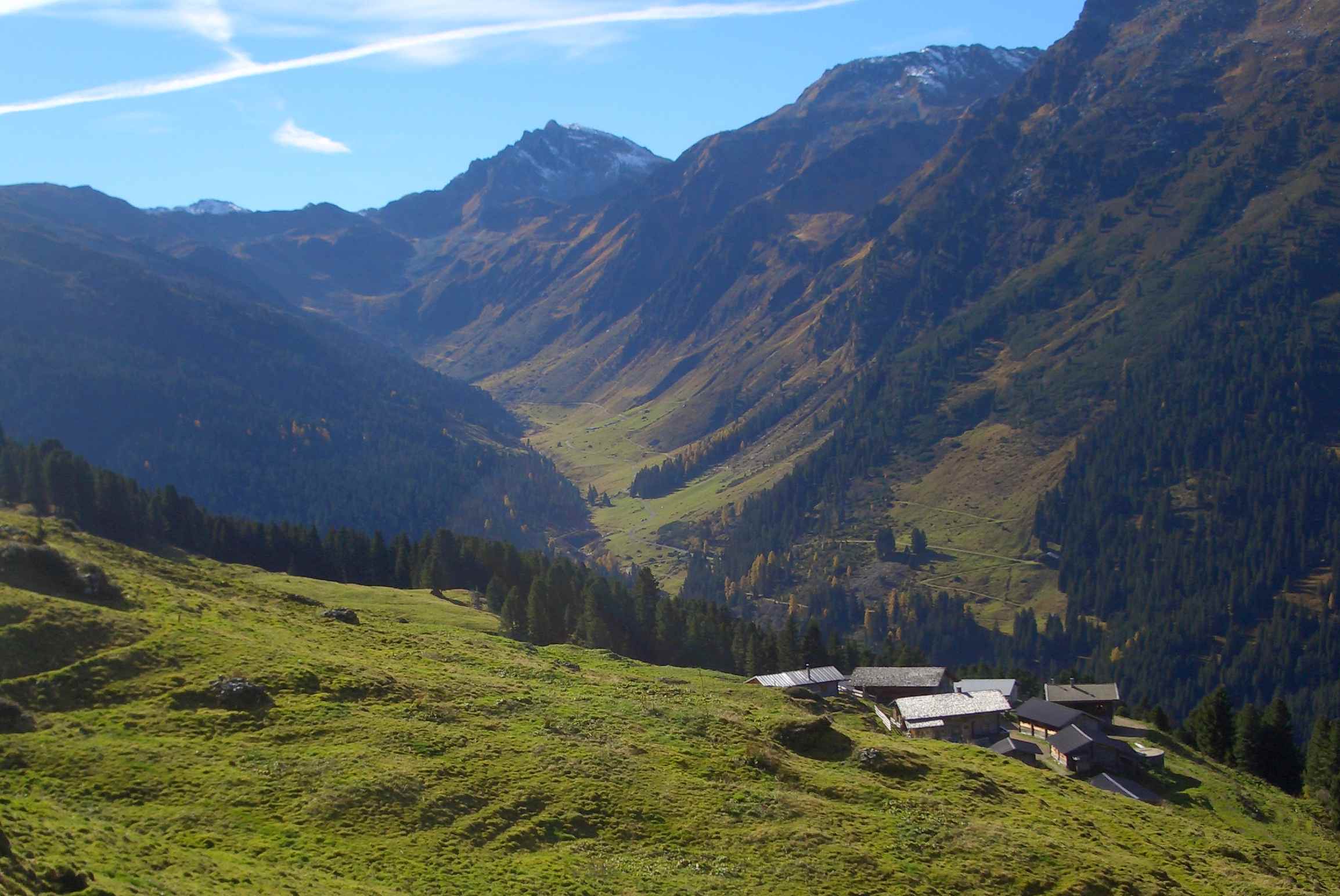 Von Innerst auf dem Bettlerweg zur Weidener Hütte wandern, Tuxer Alpen