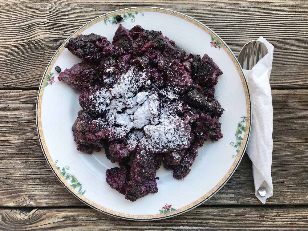 Blaubeerschmarren - sehr selten in den Gasthöfen, gibt´s aber bei Poli´s Hütte!