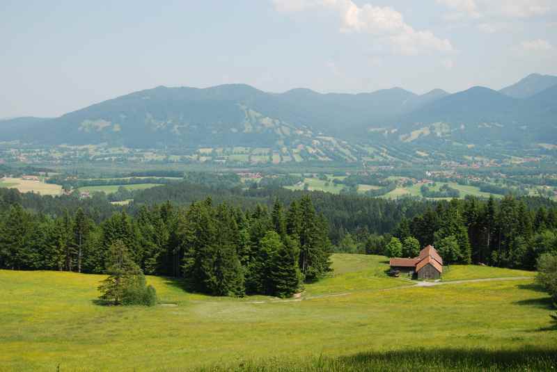 Am Blomberg wandern in Bad Tölz - das ist die Aussicht