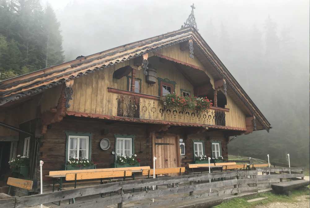 Ebner Joch Wanderung: Bei der Buchauer Alm komme ich nochmal richtig in den Nebel hinein 