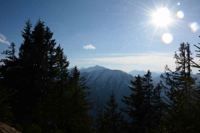 Am Sylvensteinspeicher wandern - mit dem Ausblick aufs Karwendel