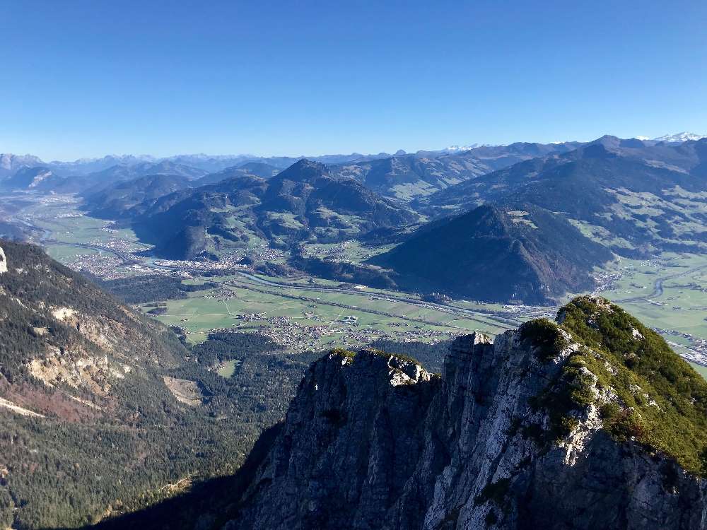 Auf das Ebner Joch wandern am Achensee, mit tollem Blick auf den See und das Karwendel