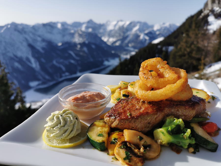 Ein gutes Steak mit Blick auf´s Karwendel essen