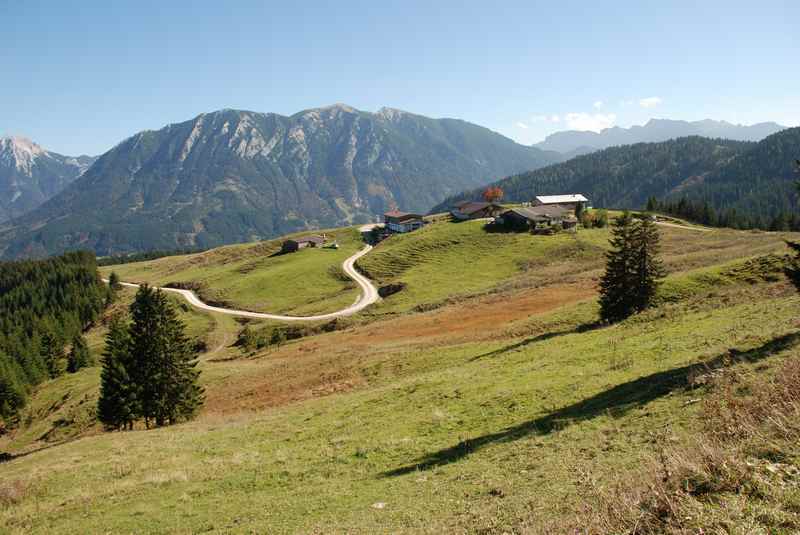 Die Falkenmoosalm in Achenkirch, Alm und Hütte im Karwendel