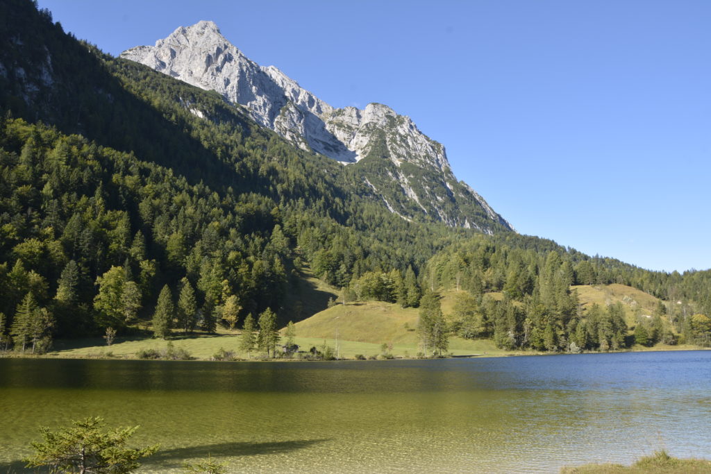 Mittenwald wandern - an diese schönen Seen, zu Hütten und Gipfeln