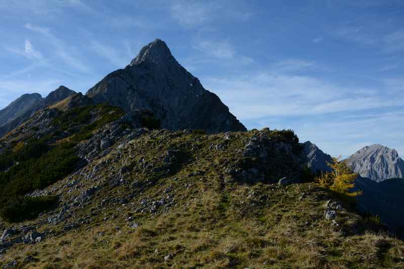 Der Blick auf den Fiechter Spitz im Karwendel, eine schwierige Bergtour