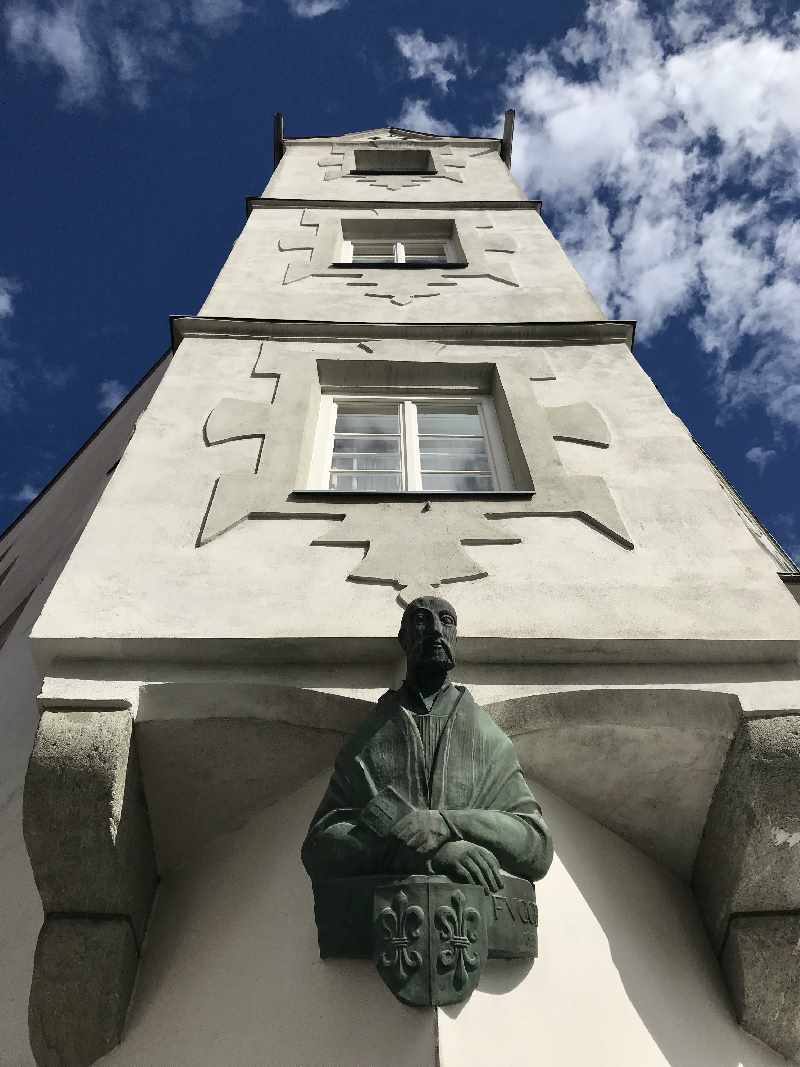 Die Fugger - Büste ziert heute noch das Fuggerhaus Schwaz.