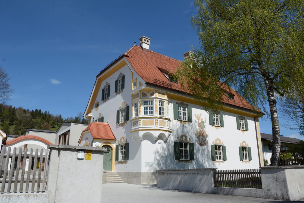 Hier wird der Geigenbau in Mittenwald gelehrt: Die Geigenbauschule