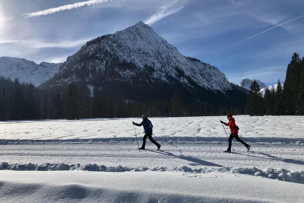 Das ist deine Kulisse beim Langlaufen ins Gerntal.