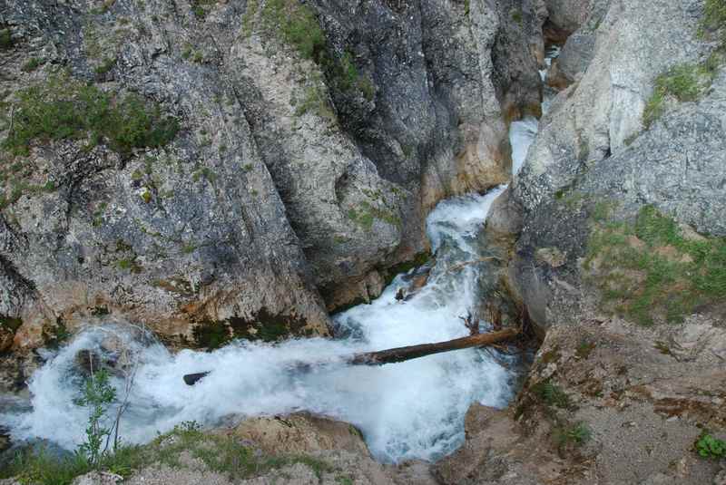 Bei der Gießenbachklamm zur Eppzirler Alm wandern in Seefeld