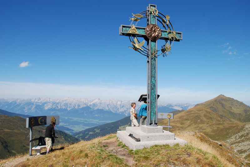 Das besondere Gipfelkreuz am kleinen Gilfert, Weerberg