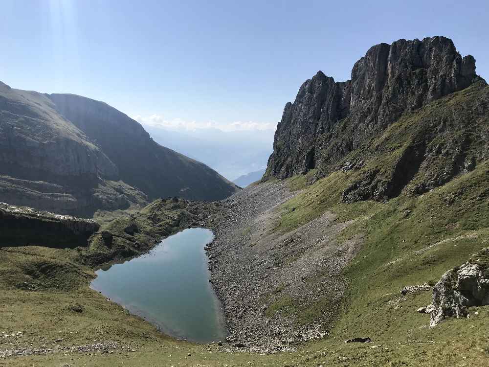 Das ist der Grubersee von der Rofanspitze aus gesehen