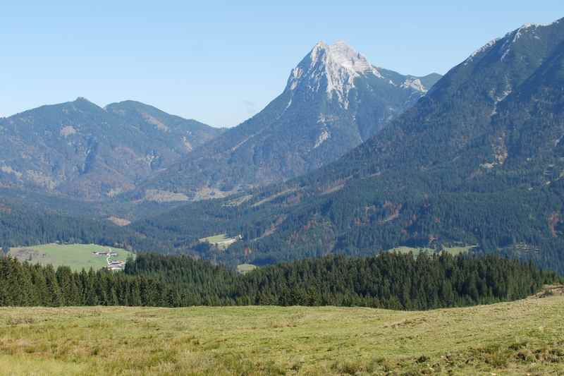 Der Blick auf den markanten Guffert im Rofan am Achensee