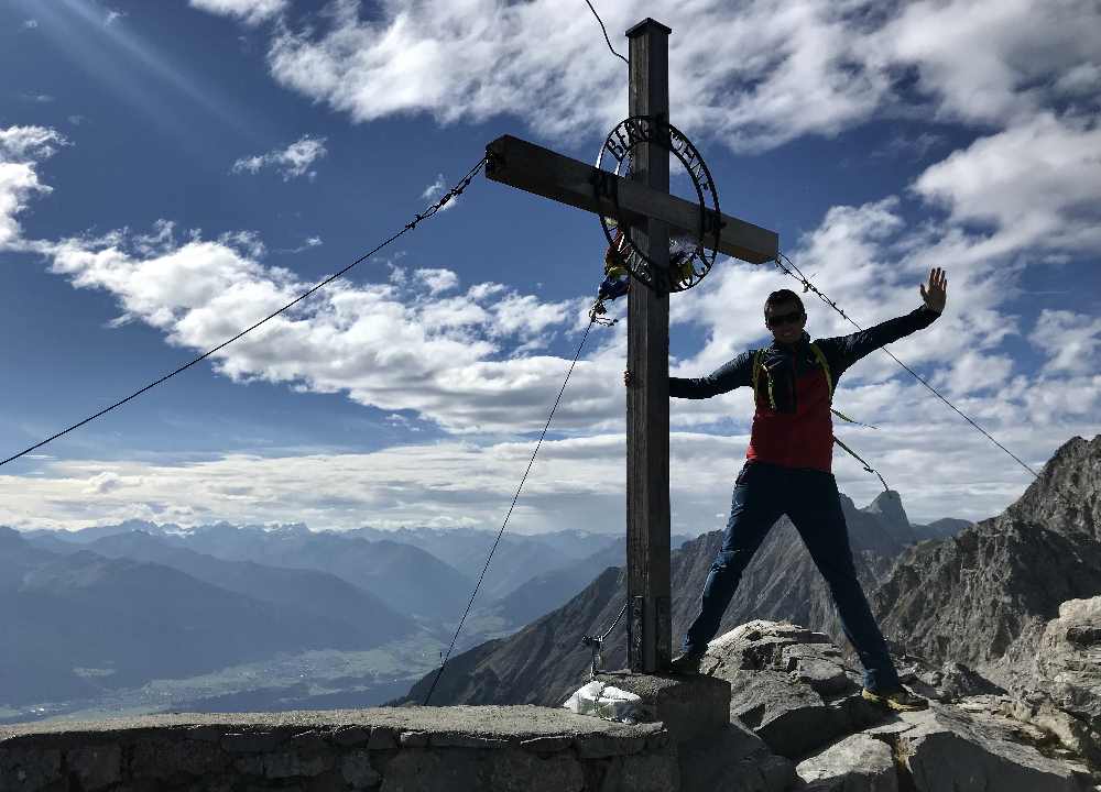 Einzigartig in den Alpen: Mit der Bergbahn ab Innsbruck hinauf zur Hafelekarspitze