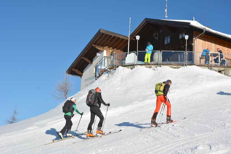 Pistenskitour am Kellerjoch: Die beliebte Hecherhaus Pistentour in Tirol 