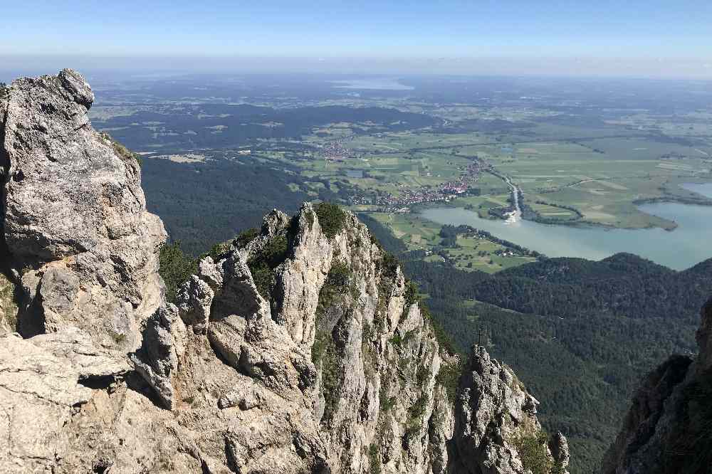 Das ist der Blick vom Grat zwischen Heimgarten und Herzogstand