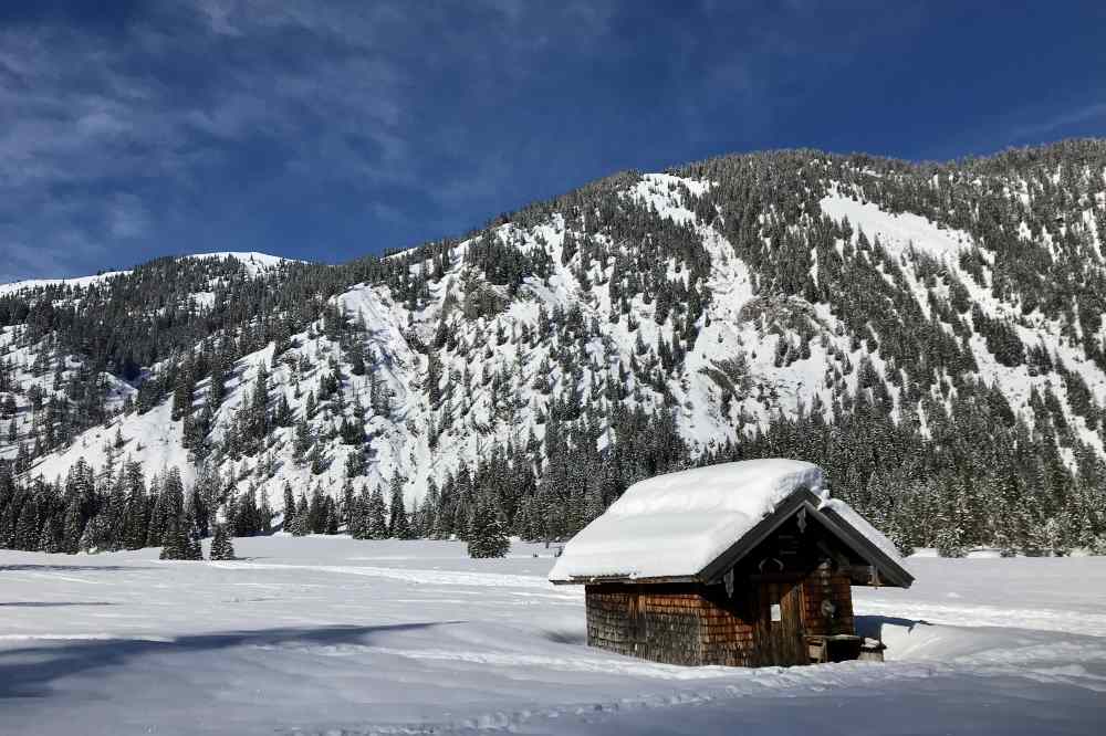 Hinterriss Skitour: Bilderbuchlandschaft im Rohntalboden vor der Rohntalalm im Karwendel