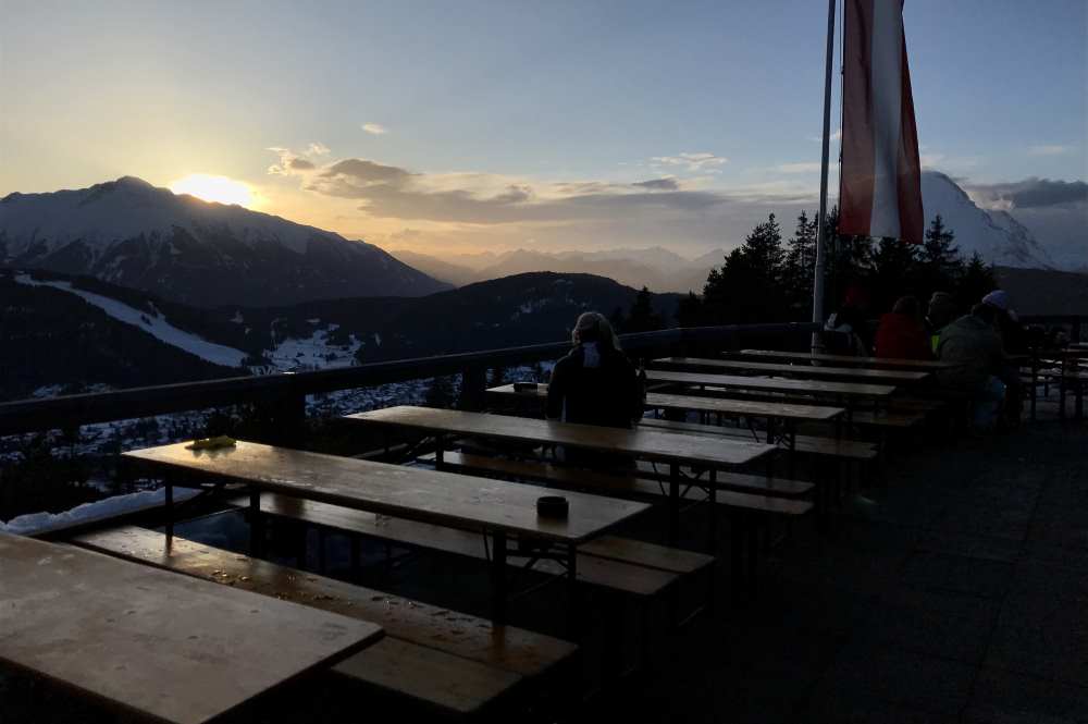 Der Sonnenuntergang direkt von der Hocheggalm Terrasse gesehen