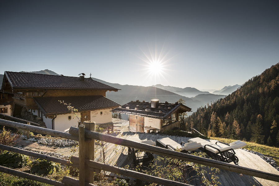 Hochzeit in den Bergen feiern - hier geht´s auf der Alm! Foto: Johannes Sautner