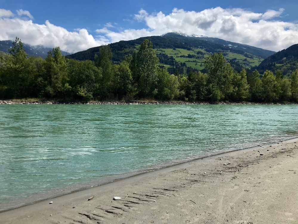 Radfahren am grünen Inn - der Inntalradweg bei Hall in Tirol