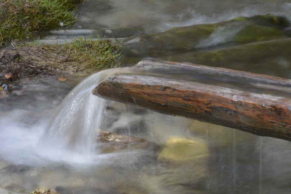 Das Wasser am Isarursprung ist rechtsdrehend und 4-6 Grad frisch