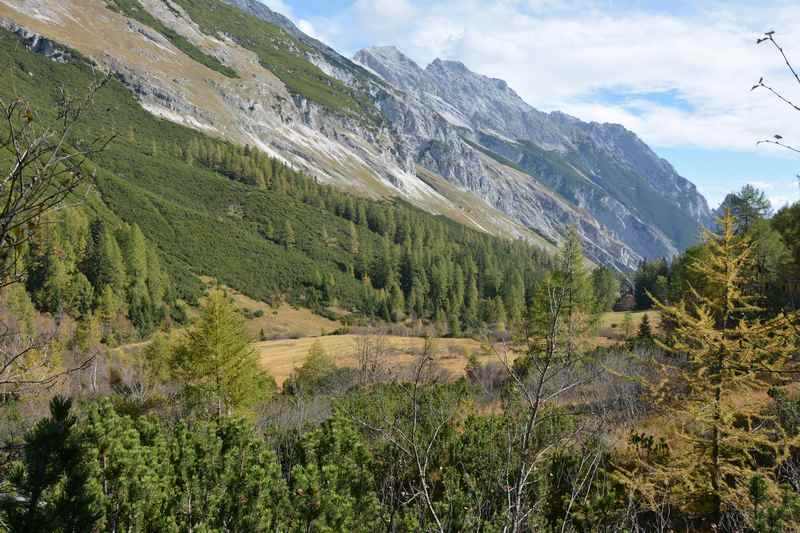 Ein schöner Ort im Halltal: Der Issanger, weit oben im Halltal, noch oberhalb der Herrenhäuser im Karwendel