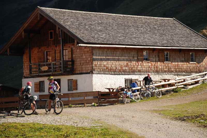 Bis zur Rotwandalm mountainbiken, tolle Tour vom Achensee ins Karwendel