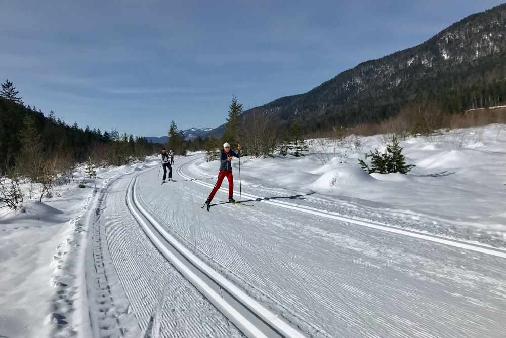 Skater und klassische Langläufer finden ihre Spur auf der Kanadaloipe