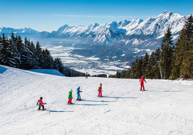 Skiurlaub mit Kindern: Bei diesem Panorama in Weerberg macht das Skifahren im Winterurlaub mit Kindern richtig Spaß - Skiurlaub wie er sein sollte, ohne Streß!