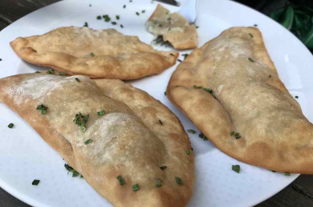 Das sind die hausgemachten Zillertaler Krapfen der Koglmoosalm