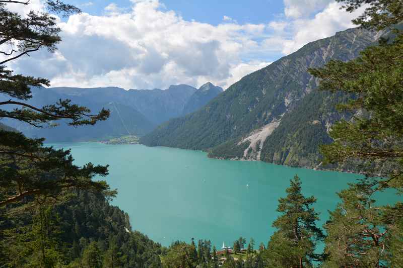 Bei der Kotalm Wanderung gibt es einen tollen Blick auf den Achensee und Pertisau