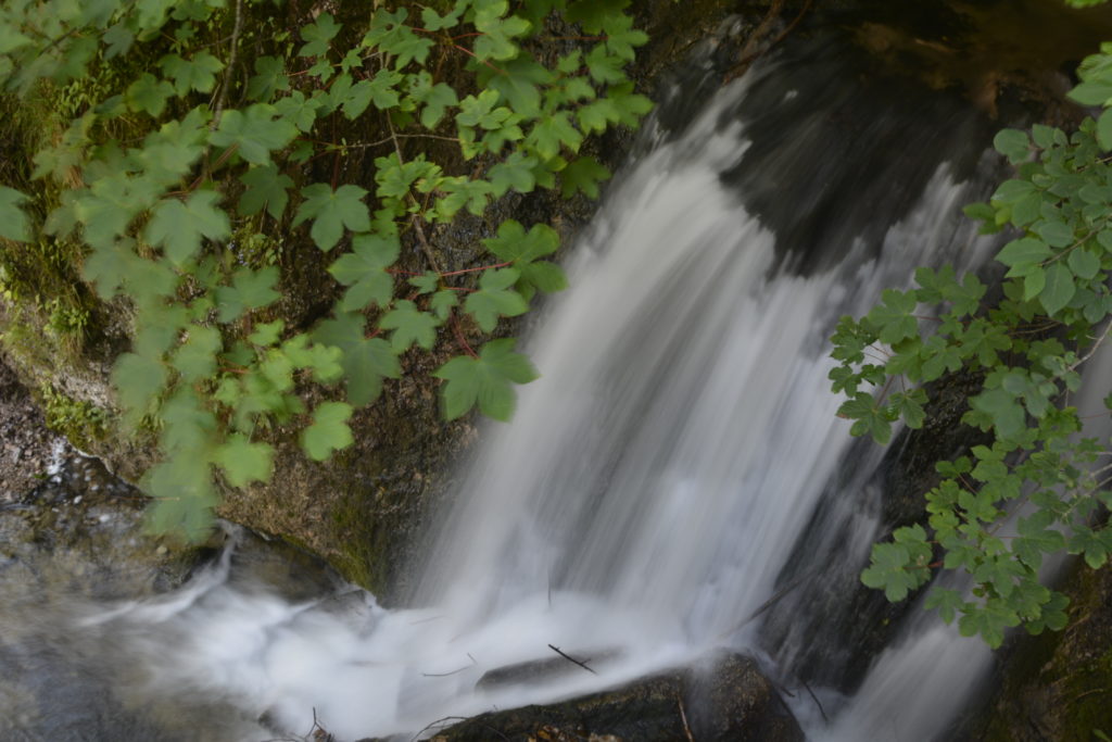 Kranzberg Mittenwald - der Wasserfall im Laintal auf dem Weg zum Gipfel