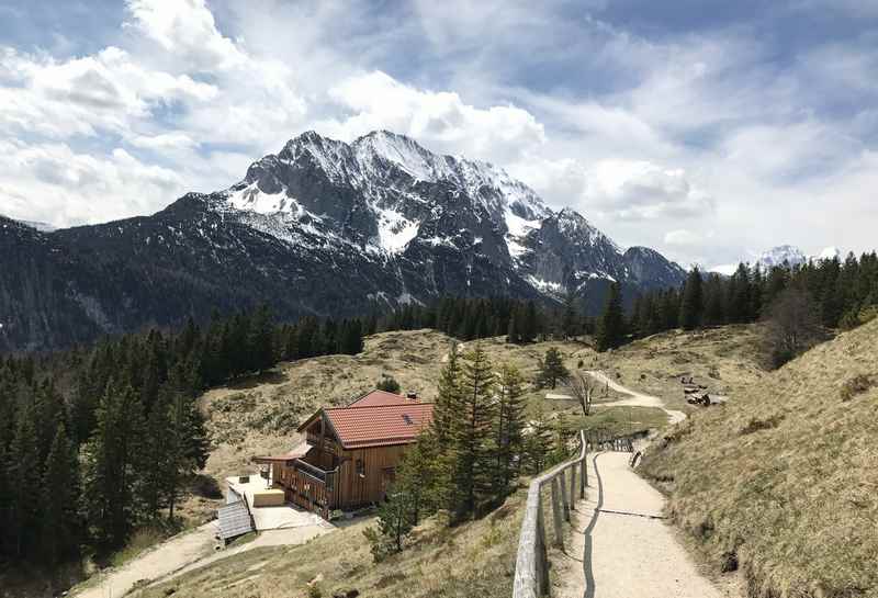 Am Kranzberg zur Korbinianhütte wandern