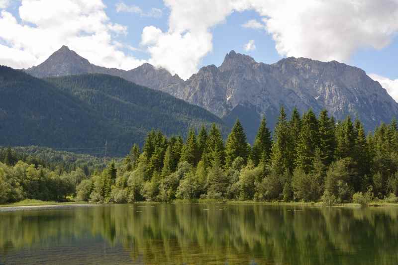 Und das ist dann der Isarstausee mit dem Karwendel