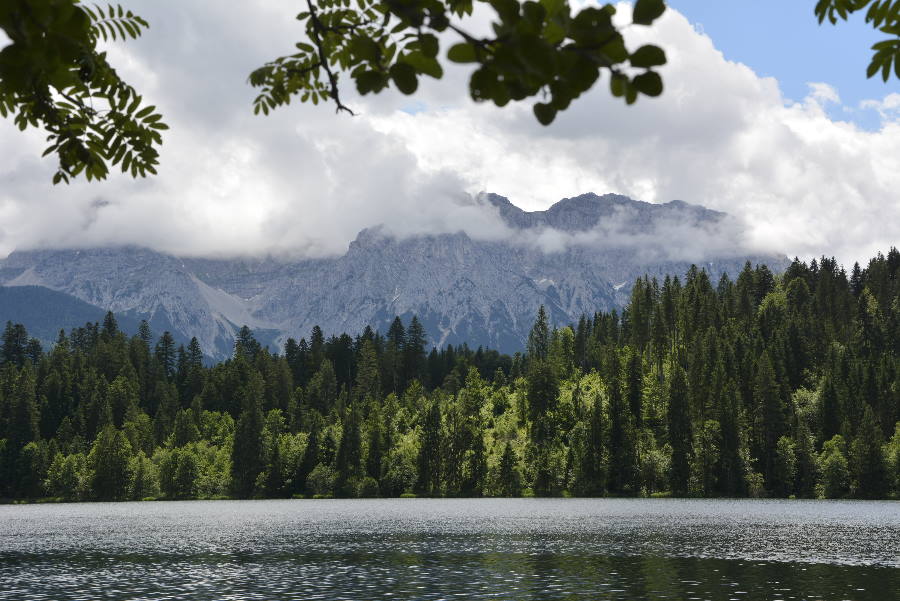 Krün wandern - mit Blick auf See und Berge