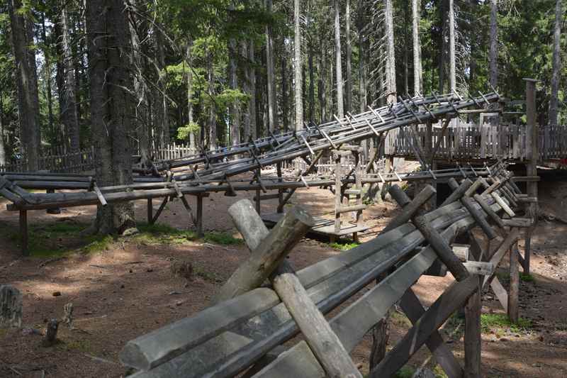 Meterlang ist die Kugelbahn beim Ausflug in Tirol mit Kindern