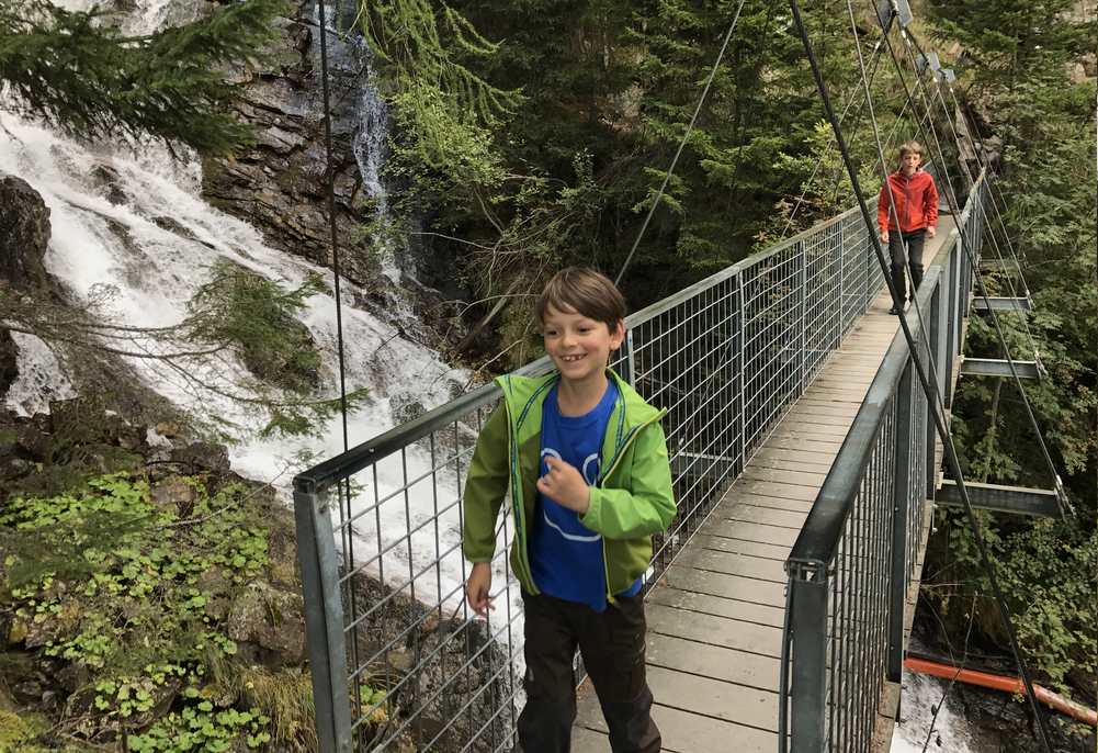 Macht Spaß mit Kindern: Der Lehner Wasserfall, toller Wasserfall in Tirol