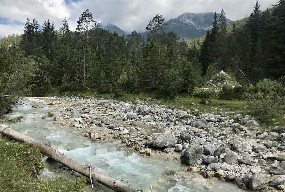 An der Leutascher Ache entlang ins Gaistal mit dem Elektrofahrrad fahren