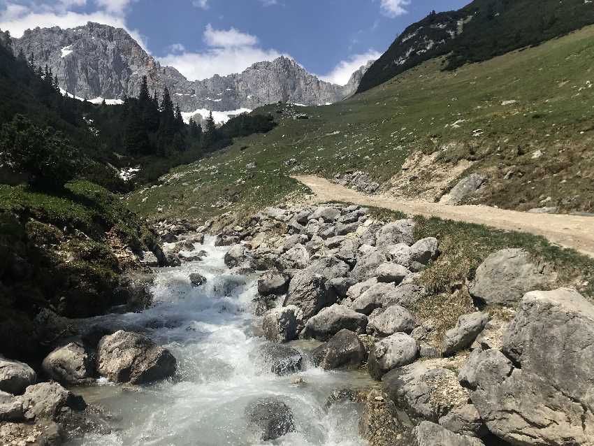 Aus dem Gaistal zur Wettersteinhütte mountainbiken - tolle MTB Tour in der Leutasch