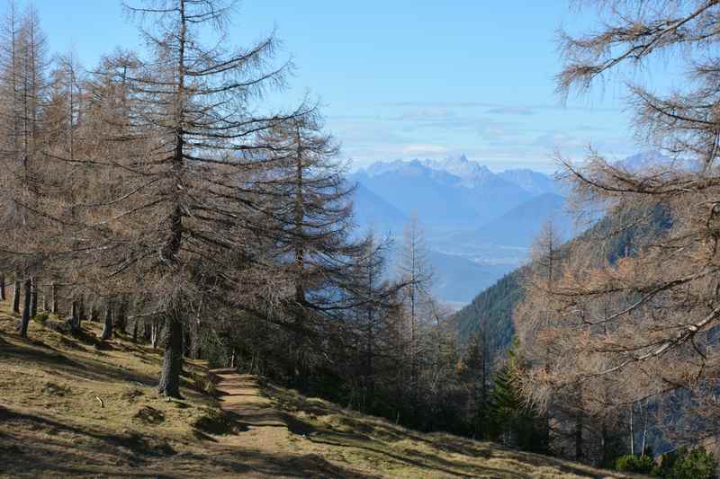 Die Aussicht von der Magdeburger Hütte über das Tiroler Inntal 